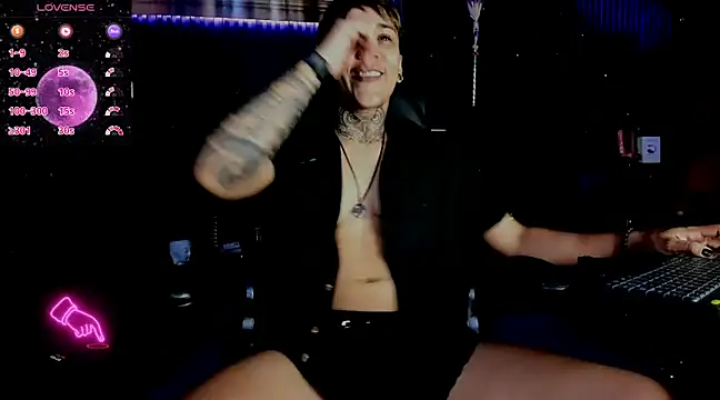 ZhoeStrong online show from February 28, 2025, 9:55 pm