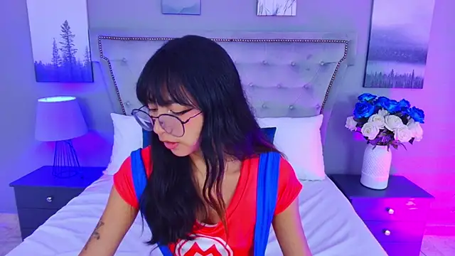 Snapshot of Yommi_Winx chatting on September 30, 2025, 12:04 am Yommi Winx online show from September 30, 2025, 12:04 am