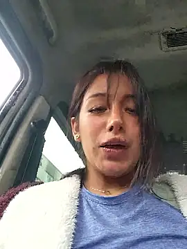 Snapshot of Lau1127 chatting on October 14, 2025, 10:21 pm Lau1127 online show from October 14, 2025, 10:21 pm