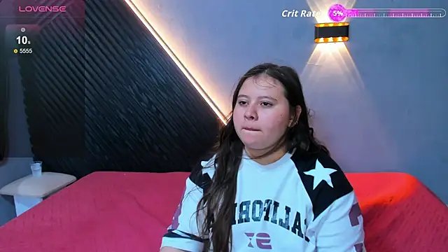 Snapshot of Laia_and_Aloby chatting on May 19, 2026, 11:11 pm Laia and Aloby online show from May 19, 2026, 11:11 pm