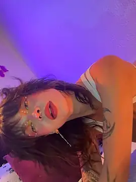 Kitty arts online show from October 19, 2025, 5:35 pm