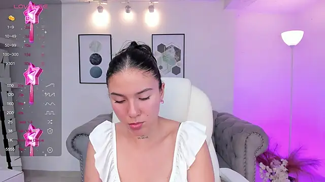 kendaall jenner  online show from December 21, 2024, 3:36 am