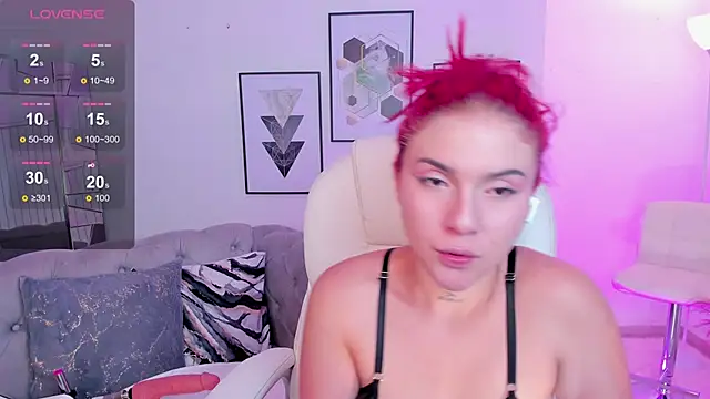 kendaall jenner  online show from March 4, 2025, 7:30 am