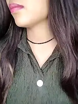 Snapshot of Sreya213 chatting on January 29, 2025, 8:04 pm Sreya213 online show from January 29, 2025, 8:04 pm