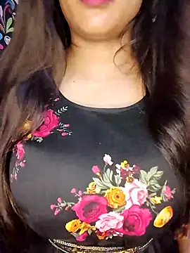 Snapshot of Sreya213 chatting on February 24, 2026, 6:28 pm Sreya213 online show from February 24, 2026, 6:28 pm