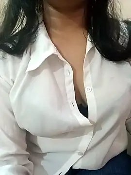 Rina777o online show from March 1, 2025, 9:48 pm