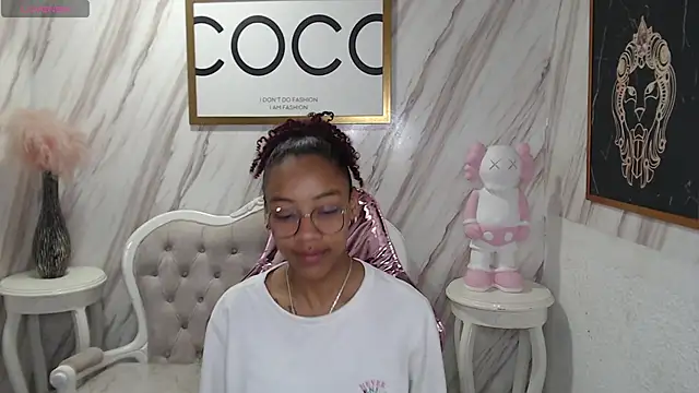 Violeth b online show from February 6, 2025, 12:48 pm