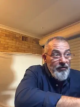 ausbod online show from December 13, 2024, 3:32 pm