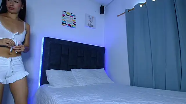 IssabellaLopez online show from February 25, 2026, 4:49 pm