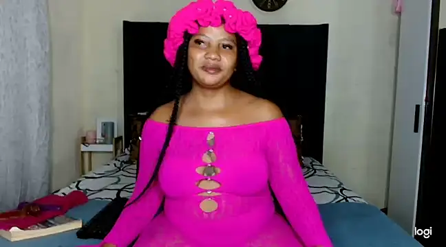 quenliyasa online show from March 11, 2025, 5:13 pm