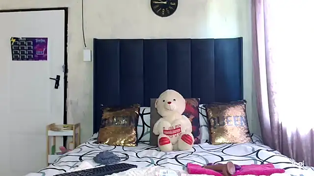 quenliyasa online show from September 26, 2025, 8:07 am