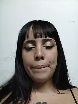 lucylovles online show from July 23, 2026, 9:35 pm