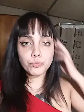 lucylovles online show from July 28, 2026, 4:19 am
