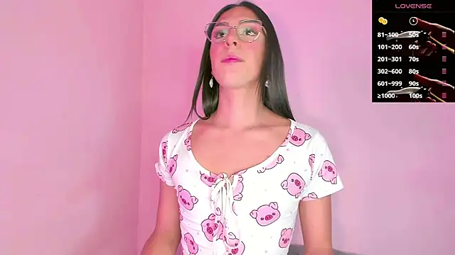 Snapshot of Crystal_channel1 chatting on October 18, 2025, 1:30 am Crystal channel1 online show from October 18, 2025, 1:30 am