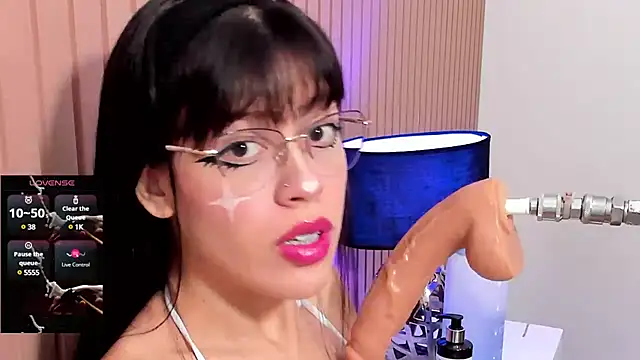 sofia shadow online show from February 1, 2025, 7:55 pm