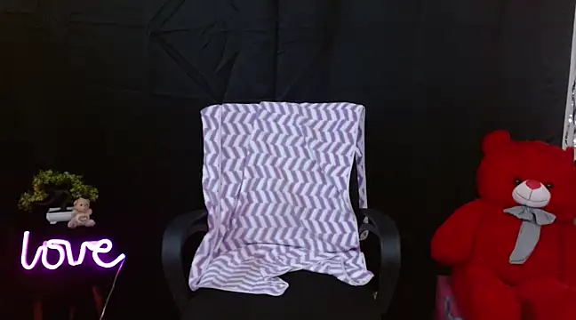 Naughty Ayesha1 online show from December 27, 2024, 2:47 am