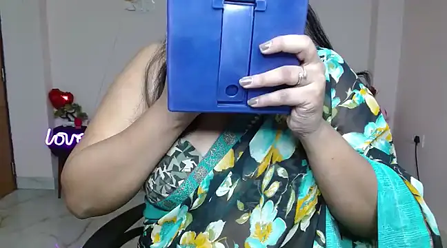 Naughty Ayesha1 online show from February 22, 2025, 4:40 am