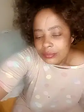 2Sweetysmile online show from October 1, 2025, 8:59 pm