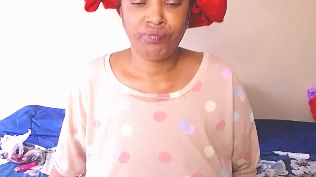 2Sweetysmile online show from October 2, 2025, 10:33 am