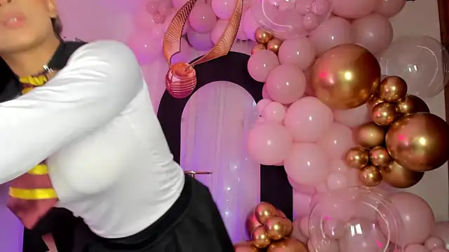 Alaia Love77 online show from February 2, 2025, 12:51 am