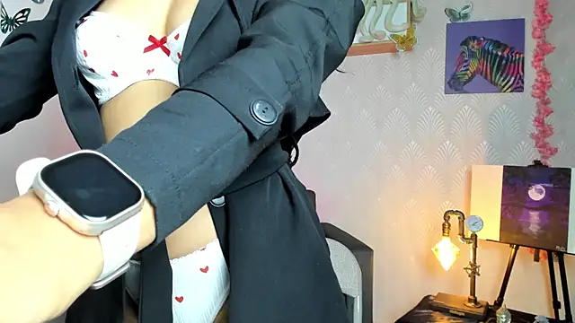 Alaia Love77 online show from September 17, 2025, 8:32 pm