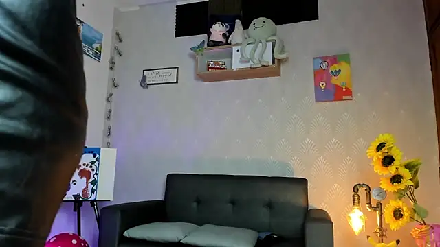 Alaia Love77 online show from April 14, 2026, 6:58 pm