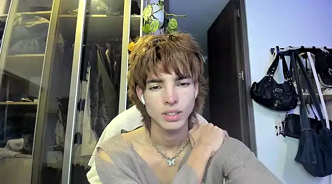 santy-kitty online show from January 27, 2025, 11:54 pm