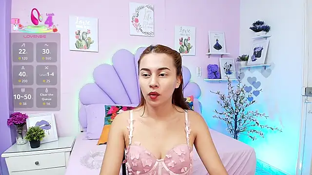 Snapshot of HannaPretthy chatting on September 9, 2025, 11:43 am HannaPretthy online show from September 9, 2025, 11:43 am