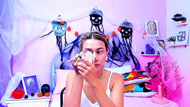 Snapshot of HannaPretthy chatting on October 24, 2025, 11:28 am HannaPretthy online show from October 24, 2025, 11:28 am