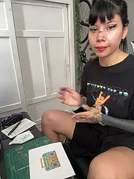 EemaHaruki online show from December 19, 2024, 6:01 pm