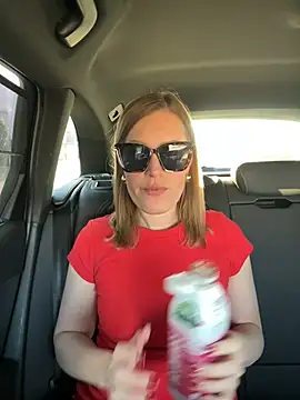 Sissy-Bee online show from March 22, 2025, 4:26 pm