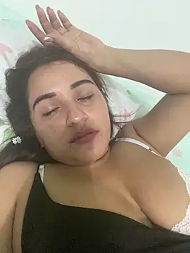 perlita05 online show from March 19, 2025, 2:16 am