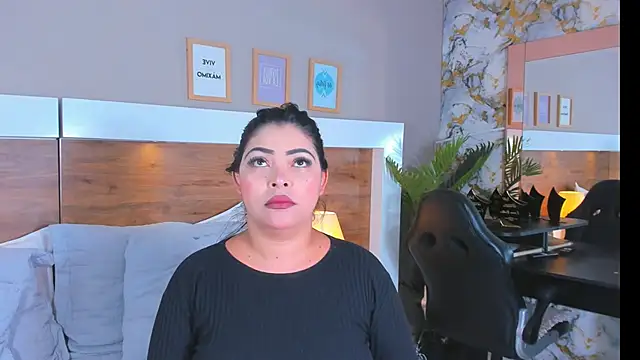 EmaBakker online show from April 7, 2026, 11:43 am