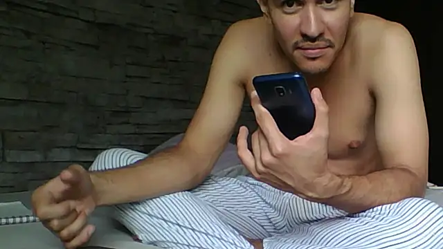 Snapshot of Sexylatin64 chatting on April 15, 2026, 3:52 pm Sexylatin64 online show from April 15, 2026, 3:52 pm