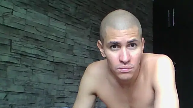 Snapshot of Sexylatin64 chatting on May 27, 2026, 3:09 pm Sexylatin64 online show from May 27, 2026, 3:09 pm