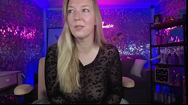 Snapshot of lucyallen4201 chatting on June 26, 2026, 10:19 am lucyallen4201 online show from June 26, 2026, 10:19 am