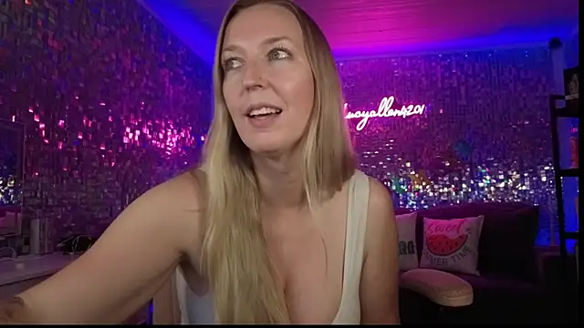 Snapshot of lucyallen4201 chatting on July 25, 2026, 12:31 am lucyallen4201 online show from July 25, 2026, 12:31 am