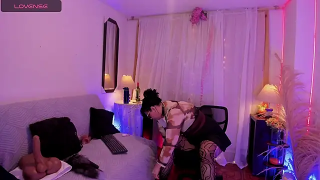 Venus R0se online show from March 31, 2026, 8:15 am