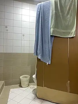 Snapshot of Layla-daloua chatting on December 18, 2025, 11:22 pm Layla-daloua online show from December 18, 2025, 11:22 pm