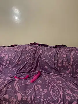 Snapshot of Layla-daloua chatting on April 12, 2026, 5:29 pm Layla-daloua online show from April 12, 2026, 5:29 pm