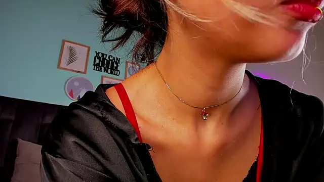 ParisFox  online show from January 16, 2025, 1:48 am