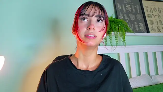 ParisFox  online show from November 10, 2025, 7:35 pm