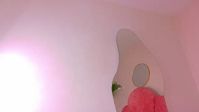 ParisFox  online show from February 2, 2026, 9:13 pm