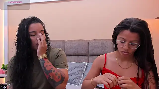 Dilan y Mia online show from December 19, 2024, 1:51 pm