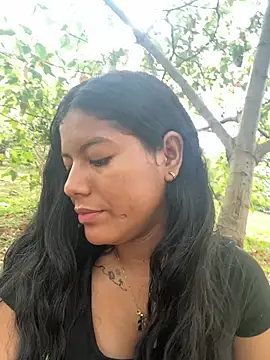 Snapshot of NiaBlanco chatting on May 15, 2026, 9:00 pm NiaBlanco online show from May 15, 2026, 9:00 pm