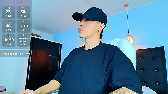 Snapshot of Lobo_17_ chatting on September 13, 2025, 3:50 am Lobo 17 online show from September 13, 2025, 3:50 am