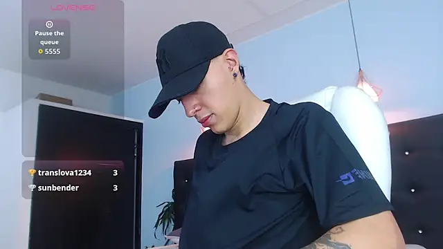 Snapshot of Lobo_17_ chatting on October 5, 2025, 3:49 am Lobo 17 online show from October 5, 2025, 3:49 am