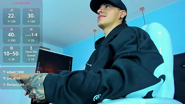 Snapshot of Lobo_17_ chatting on November 1, 2025, 3:52 am Lobo 17 online show from November 1, 2025, 3:52 am