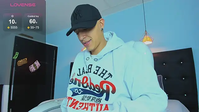 Snapshot of Lobo_17_ chatting on November 13, 2025, 3:49 am Lobo 17 online show from November 13, 2025, 3:49 am