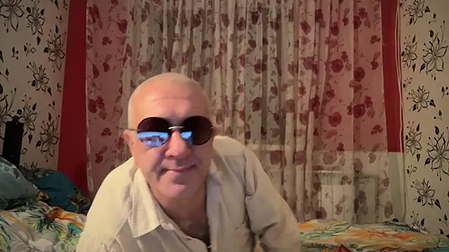 Snapshot of StellarTeam chatting on January 5, 2025, 6:24 pm StellarTeam online show from January 5, 2025, 6:24 pm